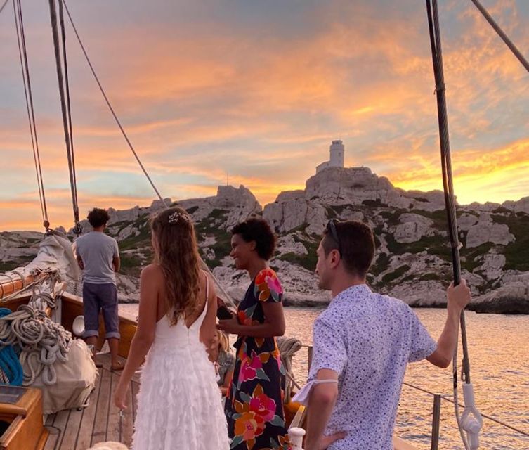Marseille: Frioul Islands Sunset Cruise with Cocktail Dinner - First, You Trade the Crowds for a Yacht Ride Out of Marseille