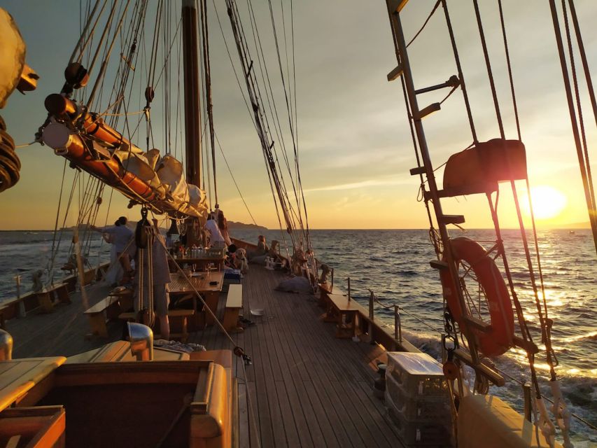 Marseille: Frioul Islands Sunset Cruise with Cocktail Dinner - What to Bring, and What to Skip