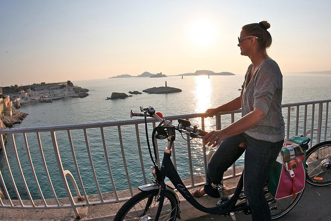 Marseille Grand E-Bike Tour : "le tour du Fada" - MuCEM and the Major Cathedral: modern edge and second empire drama
