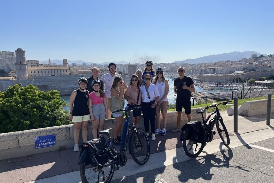 Marseille: Sightseeing E-Bike Tour - Le Panier and Place de Lenche: where the city shows its age