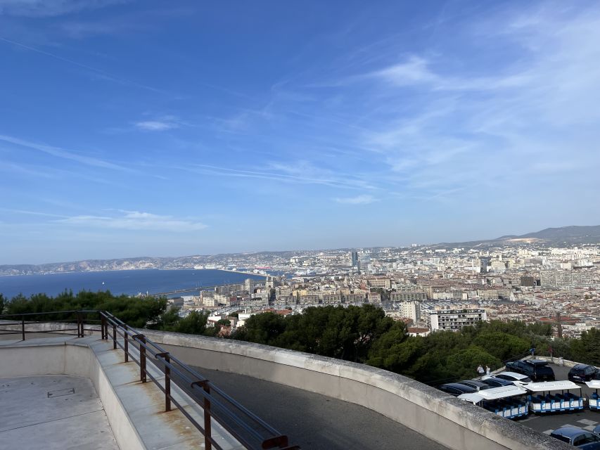 Marseille: Sightseeing E-Bike Tour - Hôtel Dieu, City Hall, and Maison Diamantée: architecture on the move