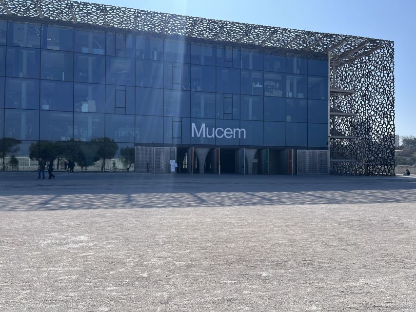 Marseille: Sightseeing E-Bike Tour - Bakery break plus Notre-Dame de la Garde: plan your stamina