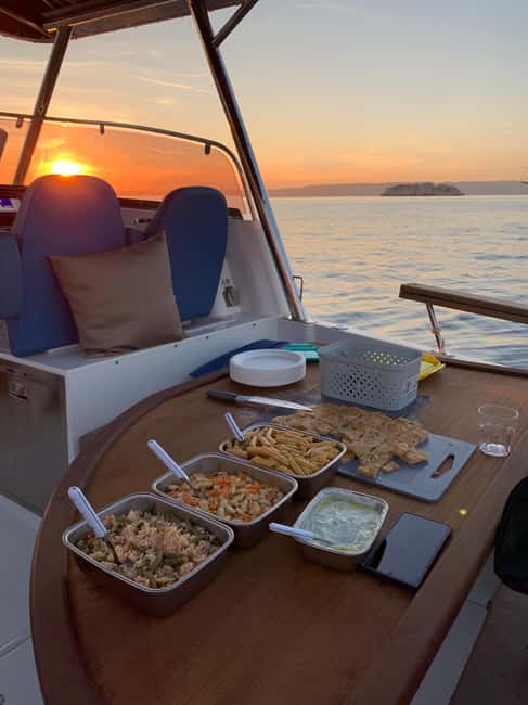 Marseille: Sunset Boat Cruise with Buffet and Organic Wine - Frioul at sunset: why this route feels special