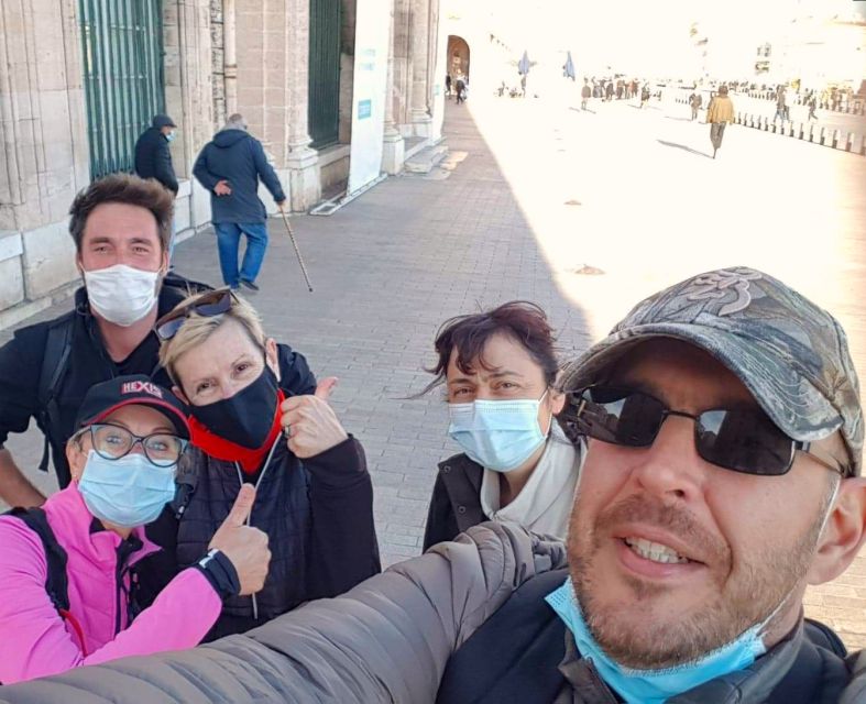 Marseille: Urban Hiking Tour with a Local Guide - Boulevard André Aune and Back to the Old Port: Closing the Loop
