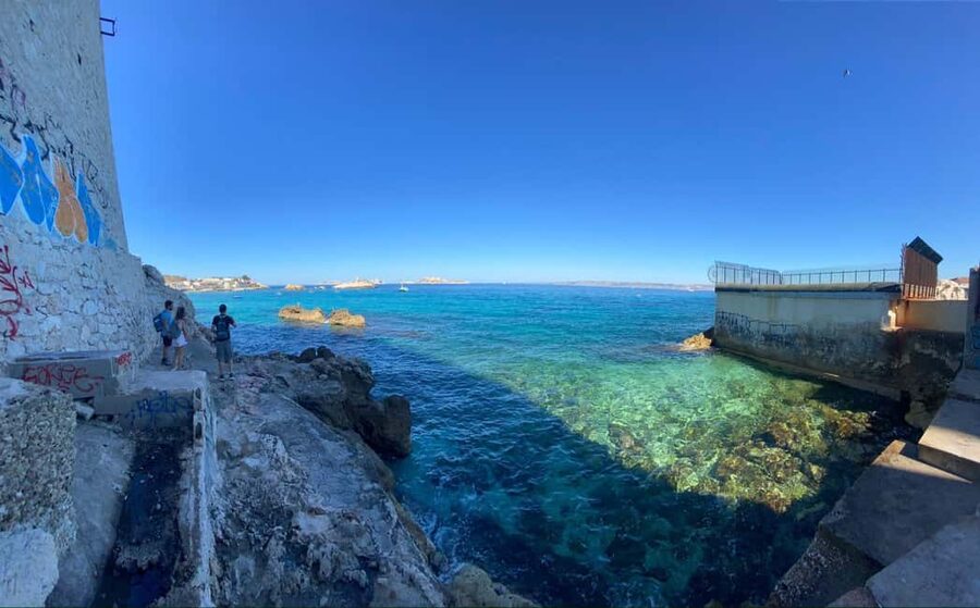Marseille: Urban Hiking Tour with a Local Guide - Meeting at La Canebière: How the Tour Starts and What You Get
