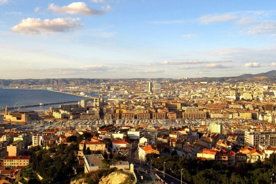 Marseilles: Private Custom Tour with a Local Guide - Walking plus public transit, a real help in Marseille