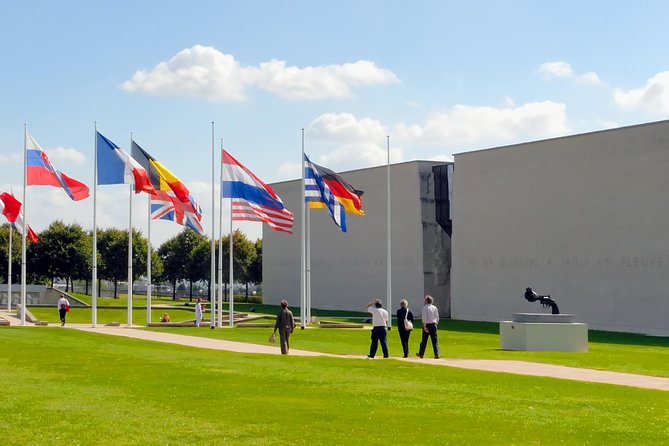 Mémorial de Caen Museum Admission and Guided Tour of D-Day Sites - The museum at Mémorial de Caen: self-guided, but not shallow