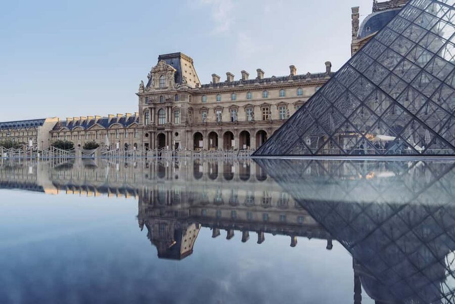 Mona Lisa & Louvre Masterpieces Tour with Reserved Access - A Headset-Guided Highlights Route Through the Louvre’s Main Attractions