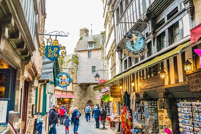 Mont Saint Michel Day Trip from Paris with English Speaking Guide - Free Time on Mont Saint-Michel Island: Pace, Lunch, and Sightseeing