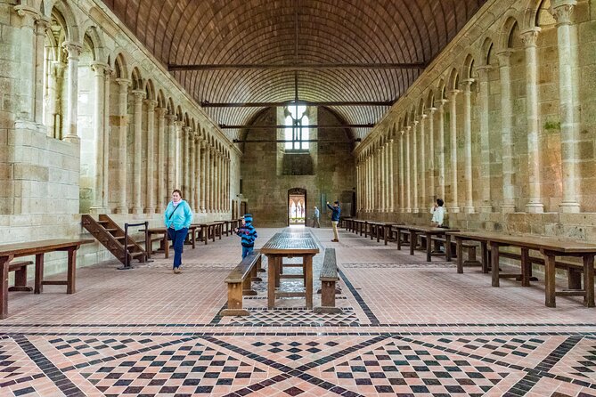 Mont Saint Michel Day Trip from Paris with English Speaking Guide - Parking, the Free Shuttle, and the 40-Minute Walk Option