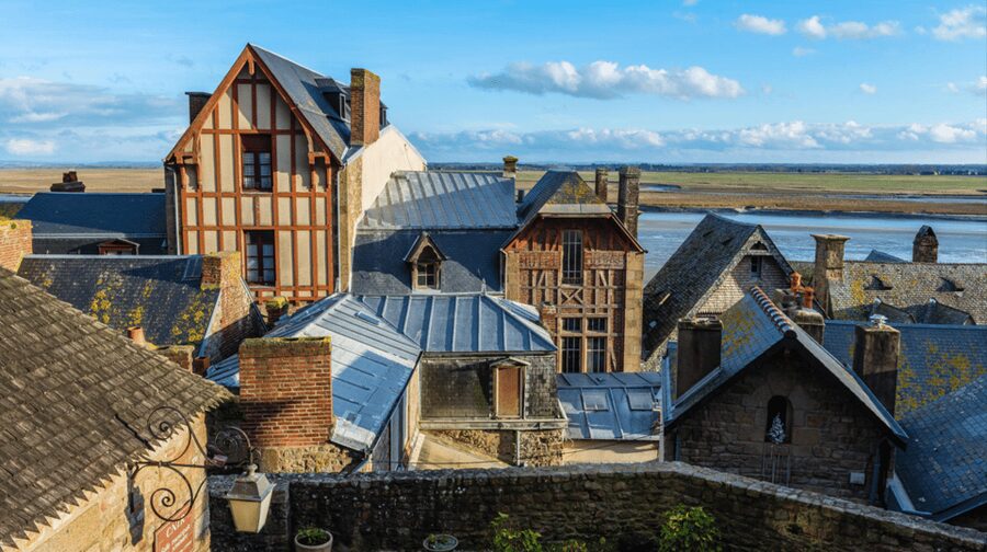 Mont-Saint-Michel: Private Guided Tour with Abbey Entrance - Pacing, stairs, and who should think twice