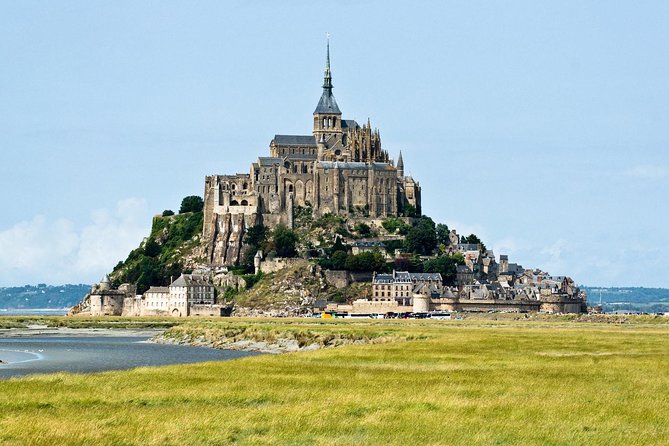 Mont Saint-Michel Small-Group Trip with Cider Tasting from Paris - Cloister time: the monks’ private space in about 20 minutes