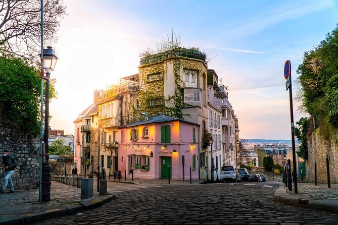 Montmartre and the Sacré-Coeur with the best guides in Paris - Montmartre’s Art Past: Van Gogh and Toulouse-Lautrec on the Streets