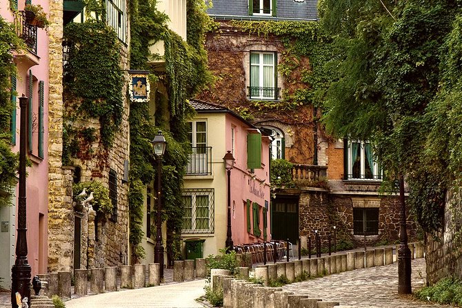 Montmartre District Walking Tour in Paris - La Place Dalida and modern Montmartre icons