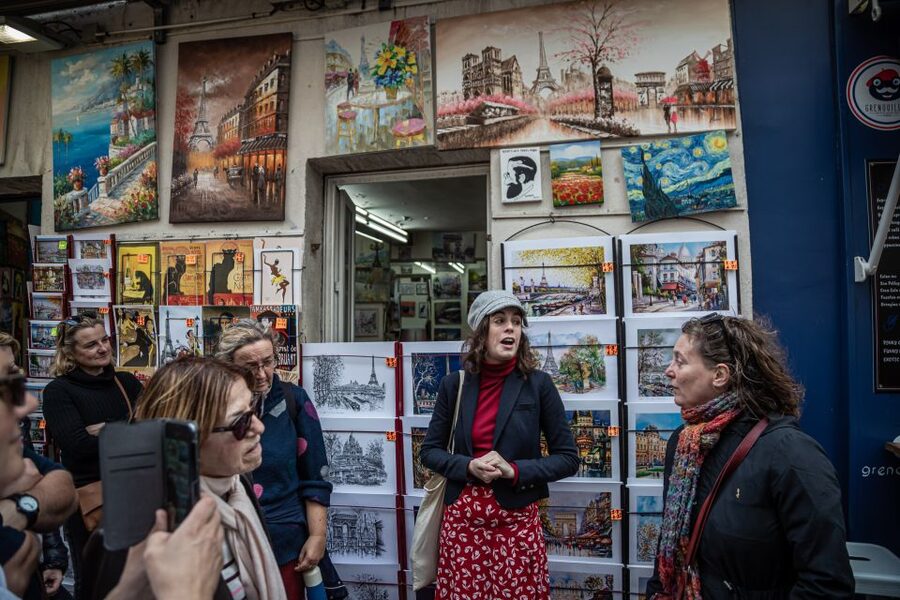 Montmartre en chansons: tour with a professional singer - Who should book, and who should skip it