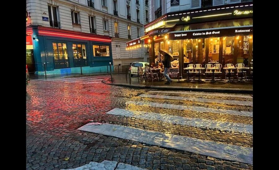 Montmartre for Art Lovers - Walking tour with Expert Guide - Le Passe-Muraille, Square Suzanne Buisson, and Other Short Stops That Add Meaning
