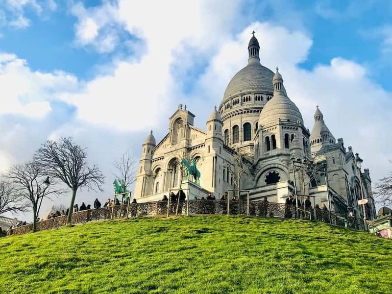 Montmartre. The artist village+its unique charm. My hood. - Price and value: what $42 buys you in 2 hours