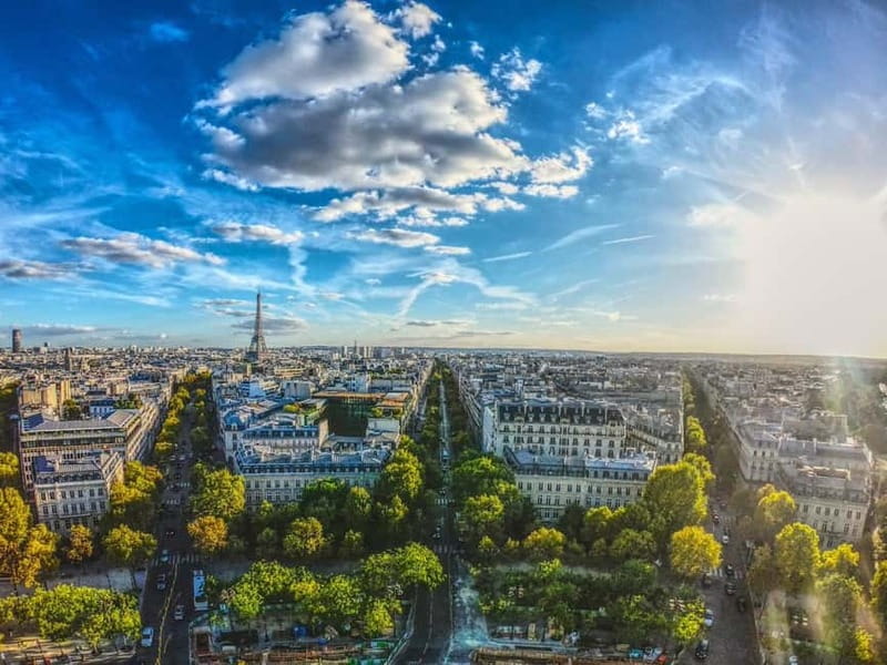 Montmartre. The artist village+its unique charm. My hood. - Who should book this Montmartre Through My Eyes walk