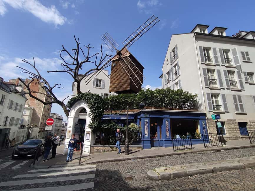 Montmartre Walking Tour with a Local Guide - Moulin de la Galette, Where the Hill’s Art Story Takes Shape