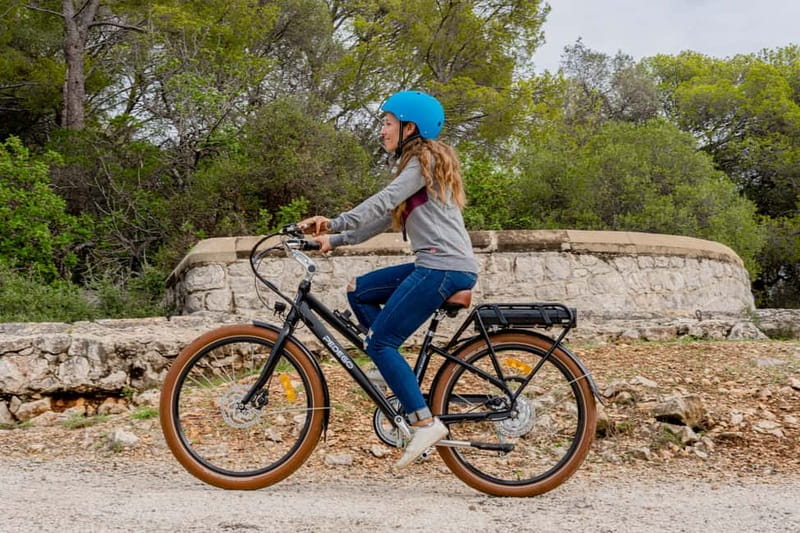 Nice: Bike or E-Bike Rental - Safety, Deposits, and the Stuff to Have Ready