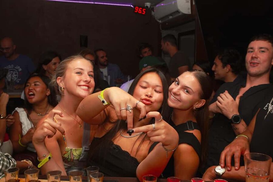 Nice: Orange Bar Crawl with 5 Free Shots & VIP Club Entry - Meeting Point at AKATHOR, and How to Start Smoothly