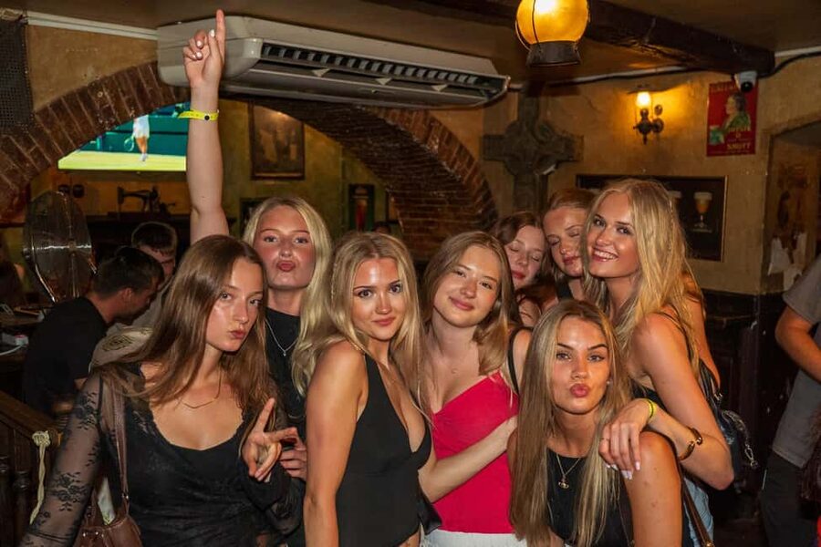 Nice: Orange Bar Crawl with 5 Free Shots & VIP Club Entry - Pace, Noise, and One Safety Reality
