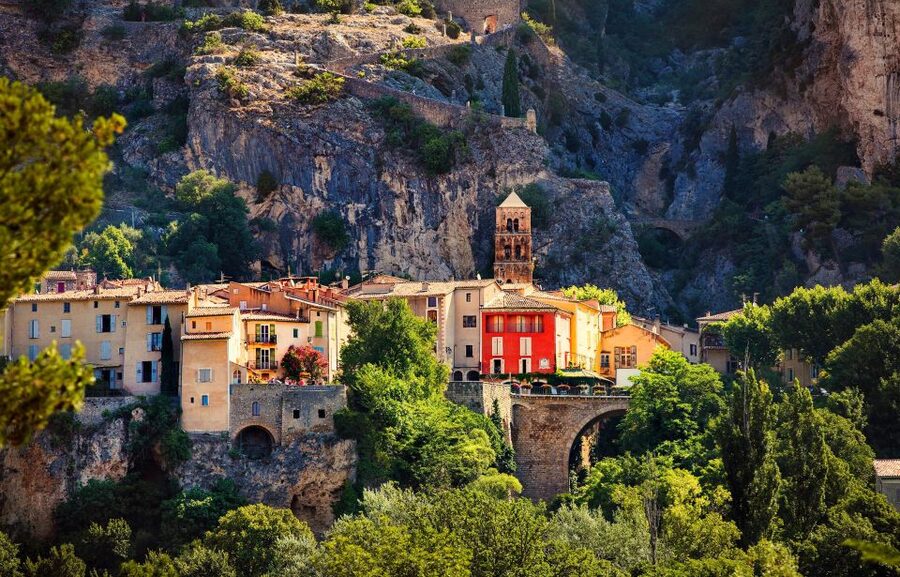 Nice: The Gorges du Verdon and Ste Croix Lake Full-Day Tour - Castellane: ramparts, character, and a good break from the road