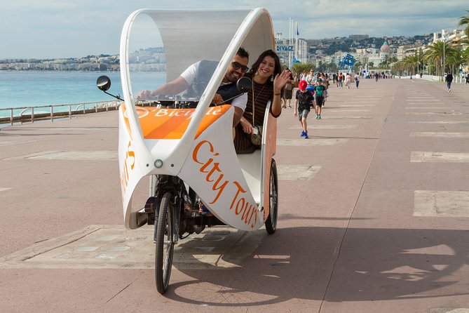 Nice: Visit of Nice by electrically assisted bike taxi 1 hour. - Fontaine du Soleil and the Apollo fountain moment