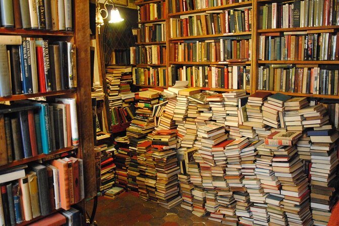 Night Out in Paris: Boho Vibes & City Lights - Stop 7 and 8: Rue de la Huchette and Shakespeare and Company