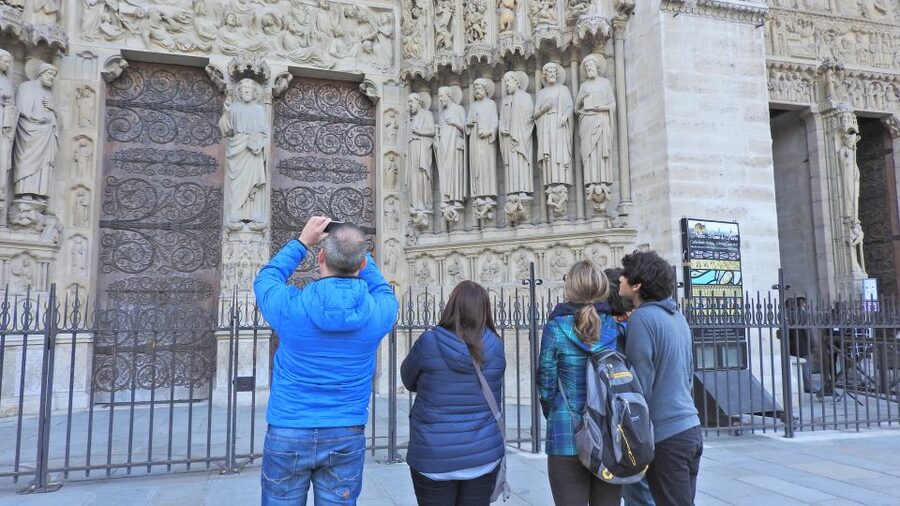 Notre Dame cathedral exterior tour & entrance with host - Outside Intro: What You Learn Before You Step Inside