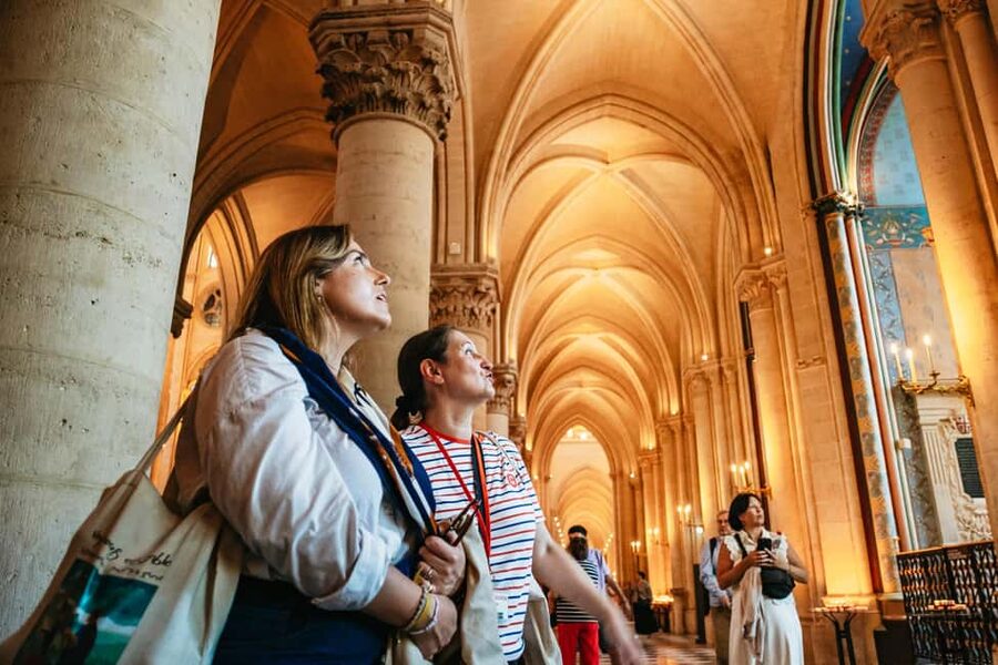 Notre-Dame Cathedral: Guided Tour with Timed Entrance - Outside guided tour: reading Notre-Dame’s facade like a map