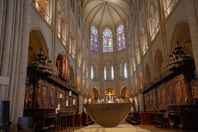 Notre Dame Cathedral:Interior & Exterior Small Group Guided Tour - How this Notre-Dame tour feels in real life