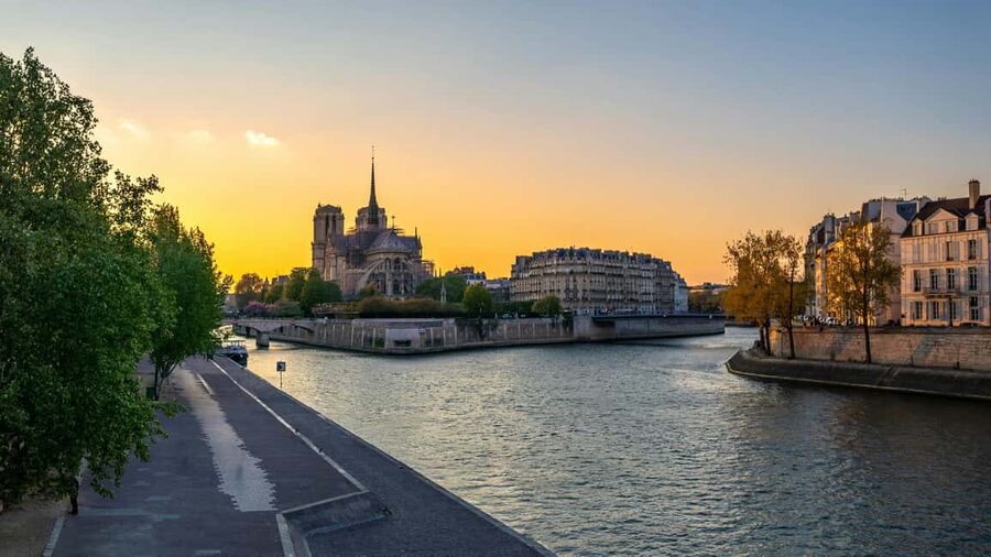 Notre-Dame Cathedral: Interior Guided Tour - Key things to know before you go