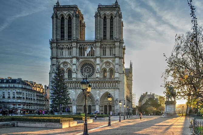 Notre Dame Guided Tour with Scheduled Group Access Option - Exterior tour: gargoyles, flying buttresses, and photo angles that actually help