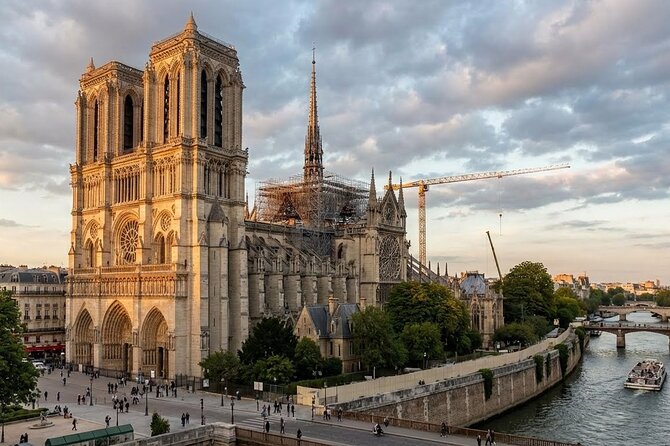 Notre-Dame Interior or Exterior Tour with Scheduled Group Access - Inside Notre-Dame: Sacred Space, Storytelling, and Smart Pacing