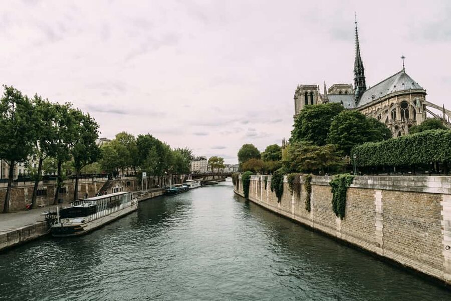 Notre-Dame Tour with Host or AudioGuide + Optional Cruise - Meeting at the Statue of Charlemagne, then walking to the entrance