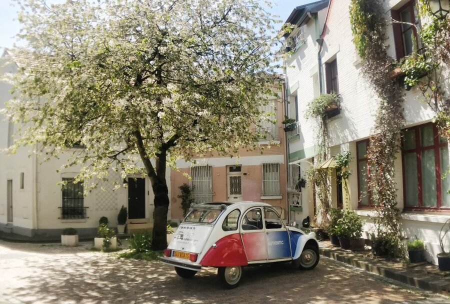 Off-the-Beaten Track in Paris: 2-Hour Vintage 2CV Tour - Riding a vintage 2CV through Paris tight streets, without the fatigue
