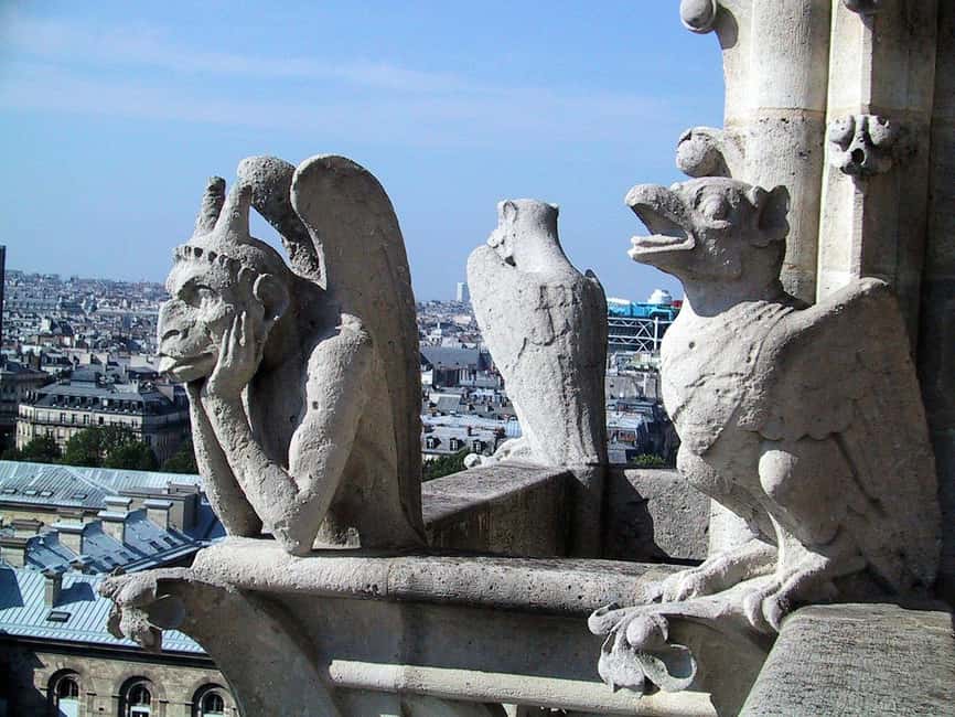 Outside Notre-Dame & Île de la Cité Tour with Crypt Access - Early entry at Notre-Dame: what it changes for your visit