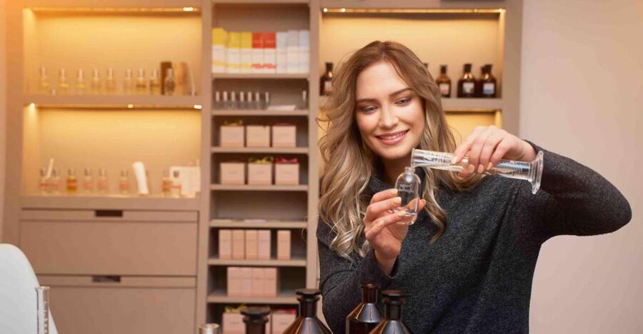 Paris: 2-Hour Perfume Creation Workshop - Blending Your Signature: 2 or 3 Notes, Tuned to Your Taste