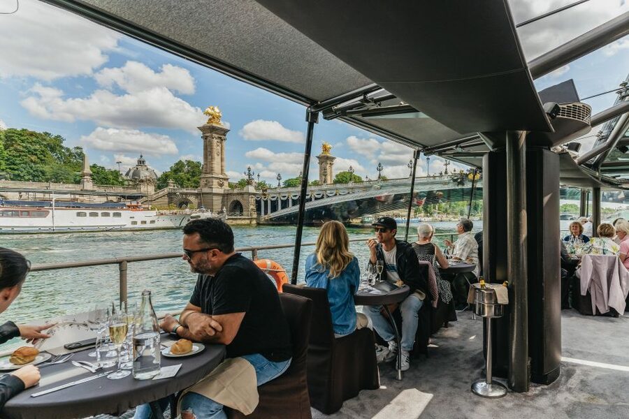 Paris: 2-Hour River Seine Lunch Cruise with 3-course-menu - Stop-by-stop: sights you will see from your seat