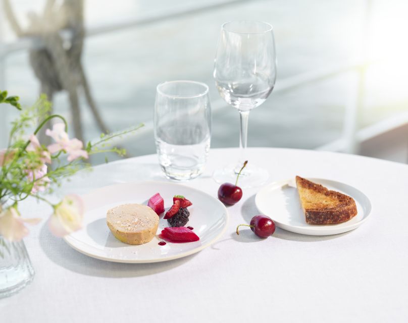 Paris: 3-Course-Dinner Cruise with Wine on the Seine River - Seine at Dusk, the 75-Minute Sweet Spot