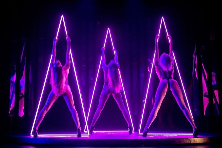 Paris: 3-Course Dinner & Show at Paradis Latin Cabaret - Key highlights to know before you go
