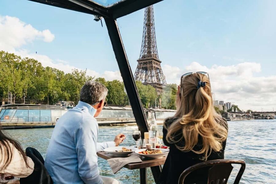 Paris : 3-Course Gourmet Dinner Cruise on Seine River - Where You Board the Seine: Port de Solférino Check-In Reality