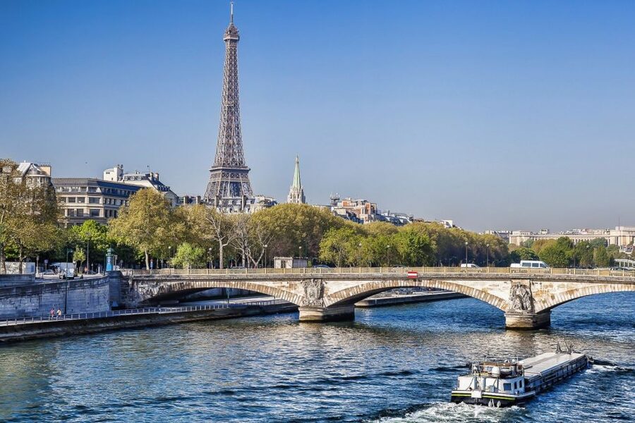 Paris: 3-Course Lunch Cruise on the River Seine - Who Should Book This Seine Lunch Cruise (and Who Might Not Love It)