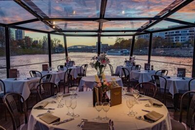 Paris 3-Courses Gourmet Dinner Seine River Cruise with Champagne
