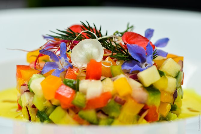Paris 3-Courses Gourmet Dinner Seine River Cruise with Champagne - Champagne, Wine, and the Extras That Can Surprise You
