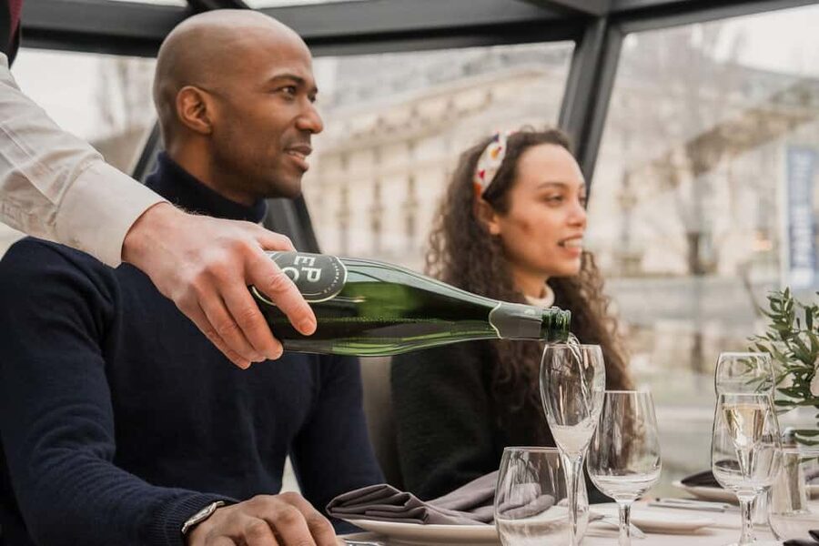 Paris: 4-Course Dinner Cruise on Seine River with Live Music - Eiffel Tower Sparkle Timing, Plus the Paris Statue of Liberty Replica