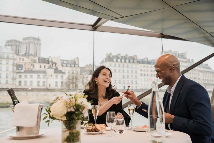 Paris: 4-Course Dinner Cruise on Seine River with Live Music - The 4-Course French Meal: What Included Wine and Timing Really Mean