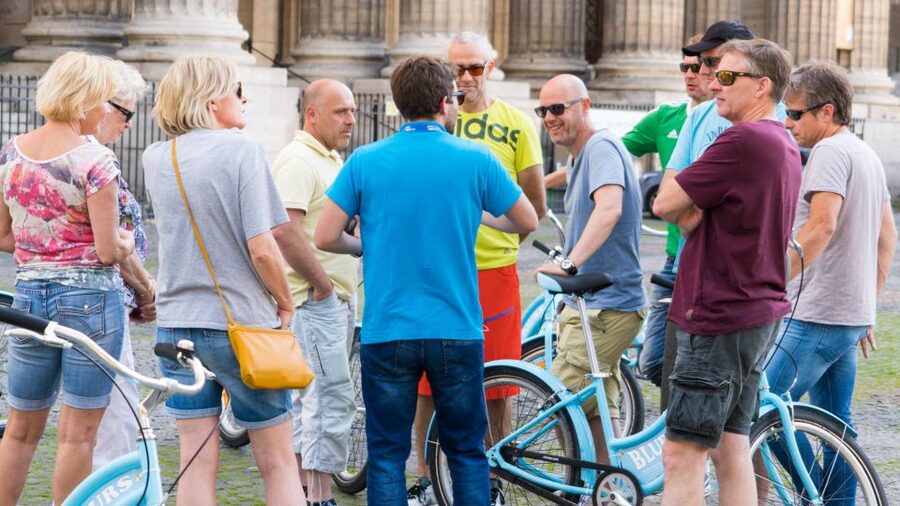 Paris 4-Hour Bike Tour: Off the Beaten Path - Lunch timing, the crepe and coffee snack, and what to bring