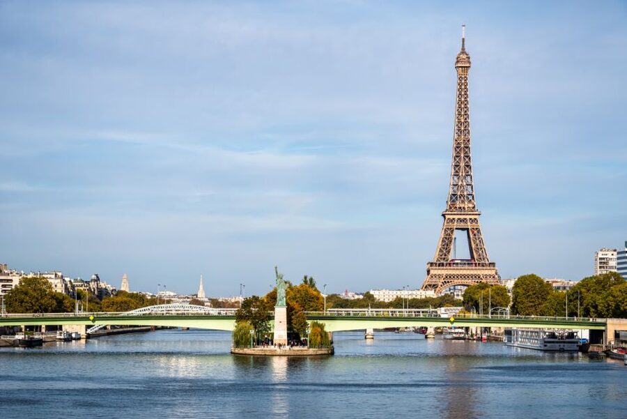 Paris: Access to the Eiffel Tower's 2nd Floor - Skip-the-Line Help, and What It Cannot Fix